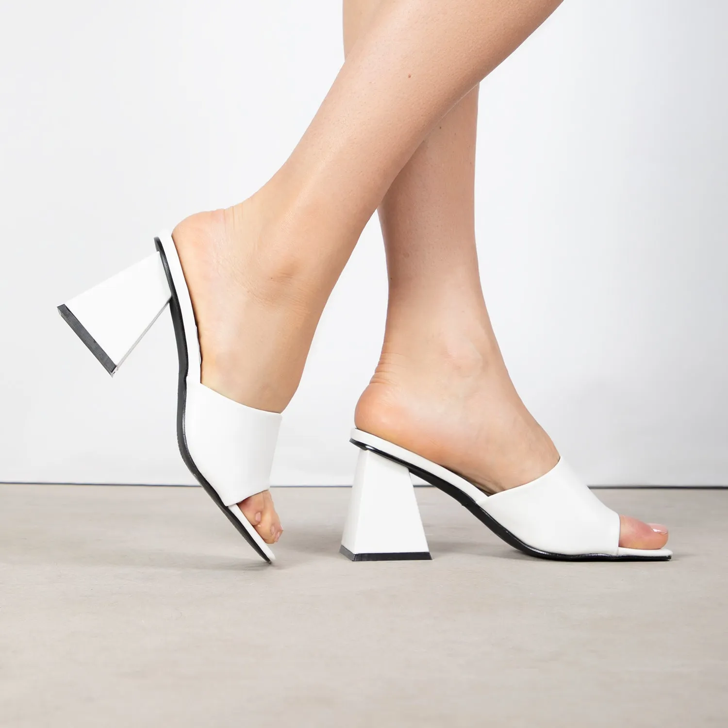 RAID Khloe Block Heeled Mule in White