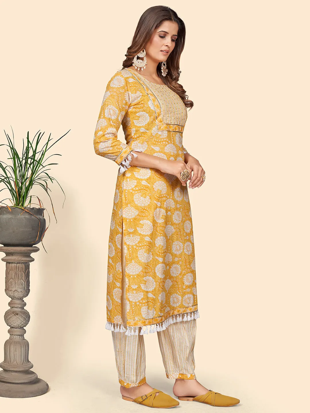 Women'S Print & Sequience Straight Cotton Yellow Stitched Kurta Pant With Dupatta