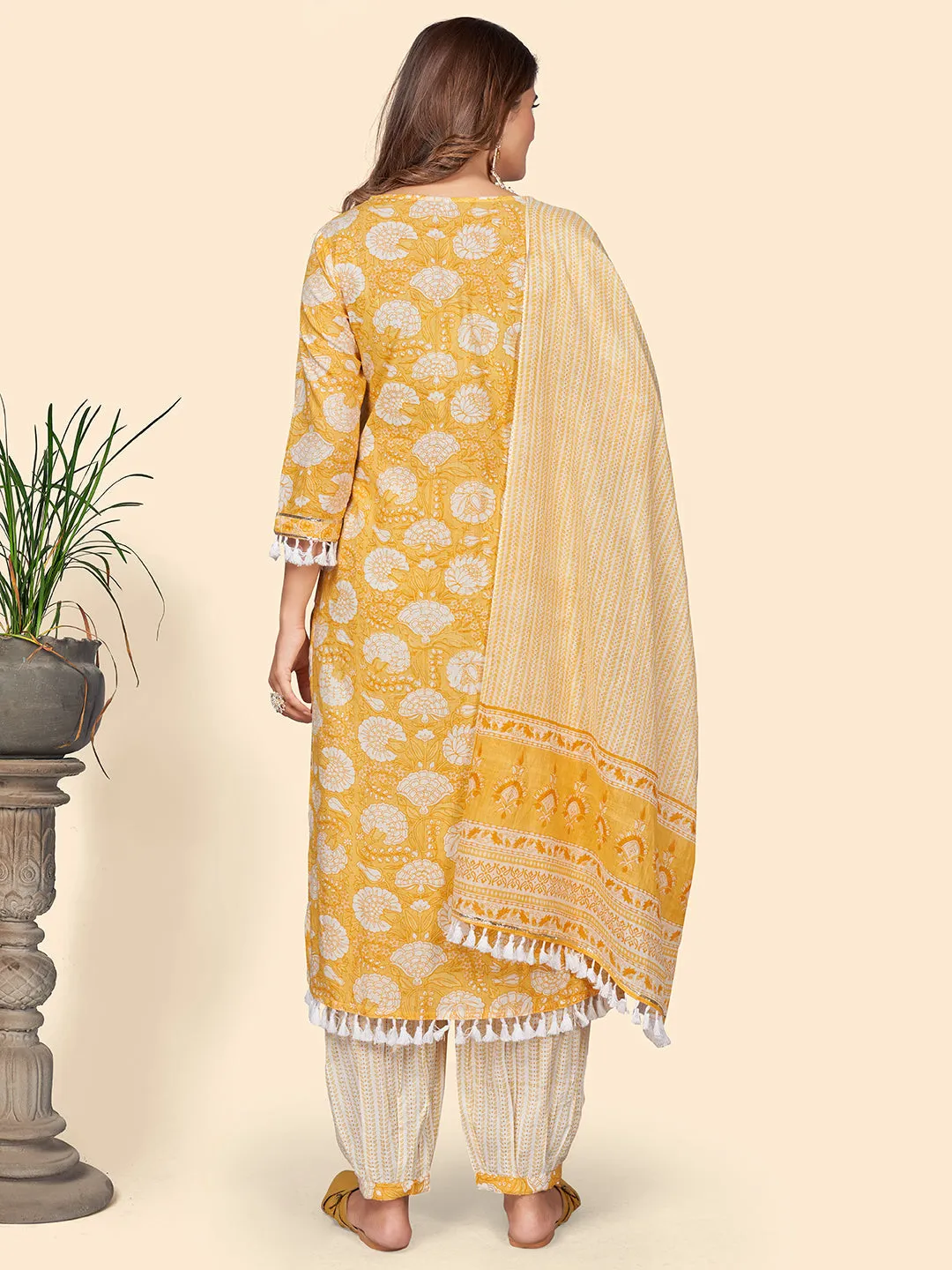 Women'S Print & Sequience Straight Cotton Yellow Stitched Kurta Pant With Dupatta