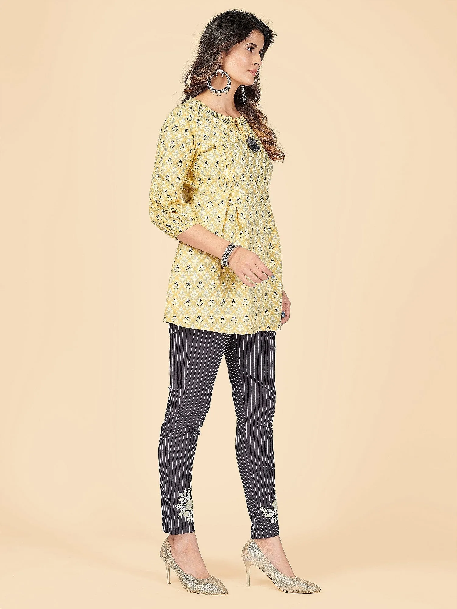 Women'S Printed & Sequience Flare Cotton Yellow Stitched Top With Pant