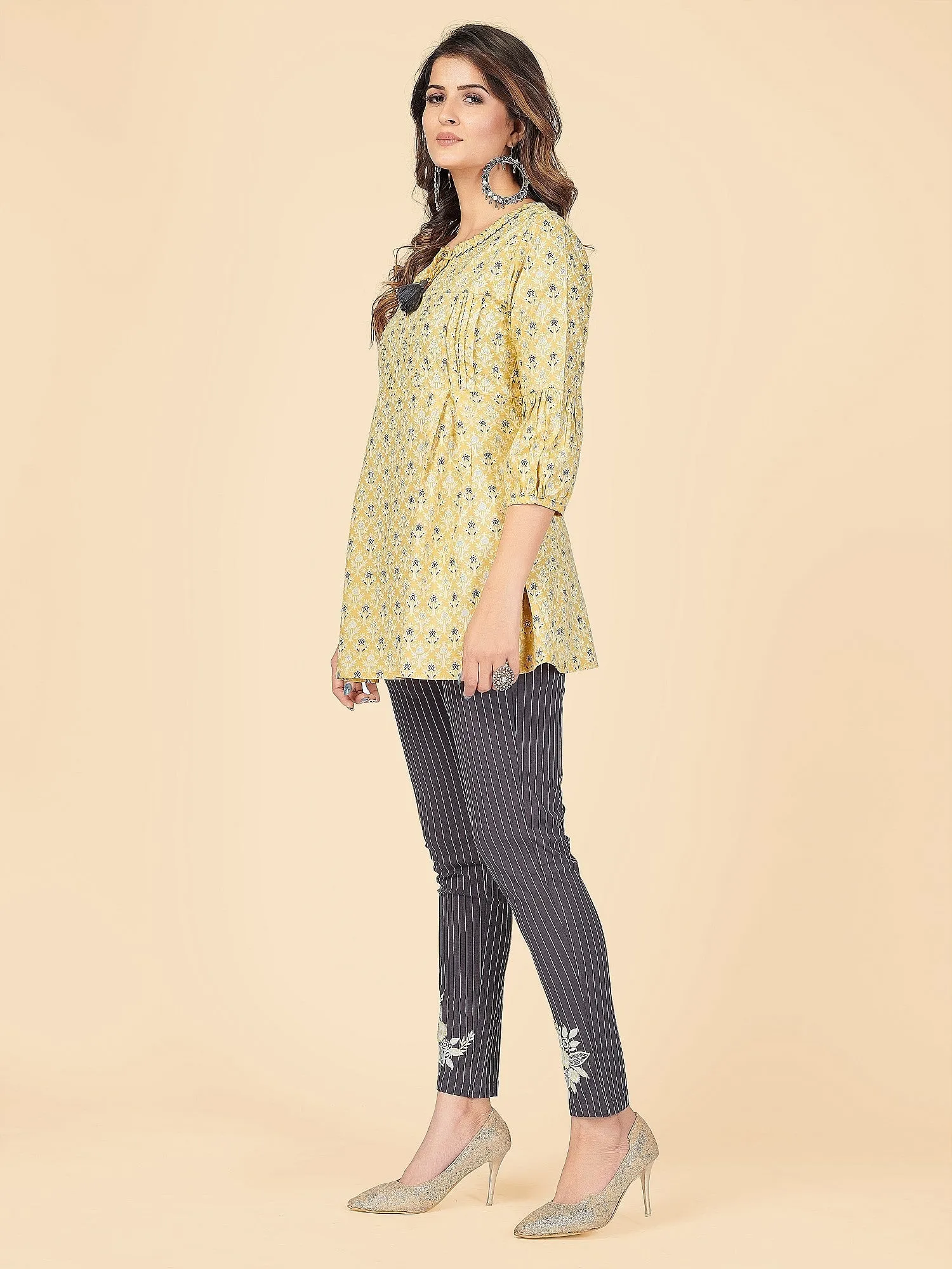 Women'S Printed & Sequience Flare Cotton Yellow Stitched Top With Pant